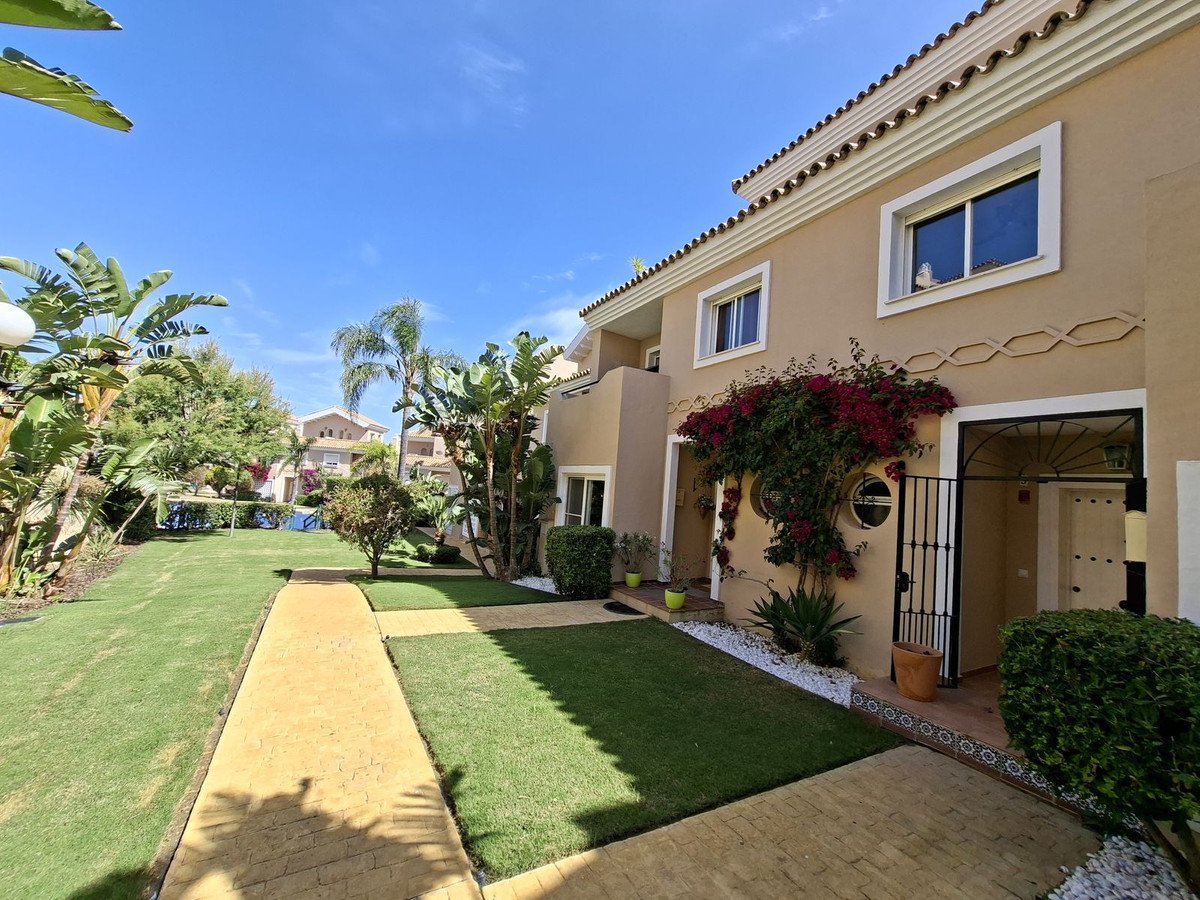3 Bed Townhouse in La Duquesa