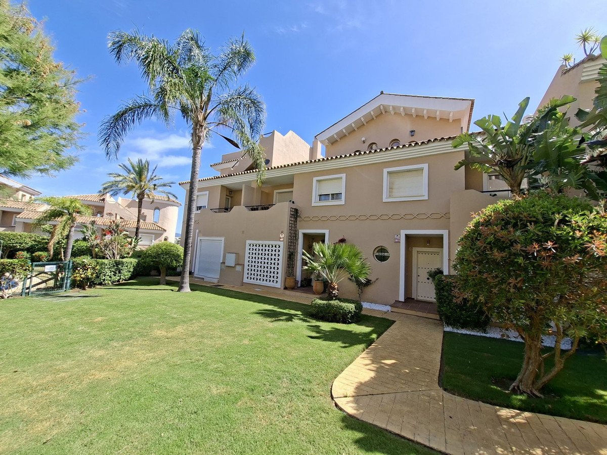 3 Bed Townhouse in La Duquesa