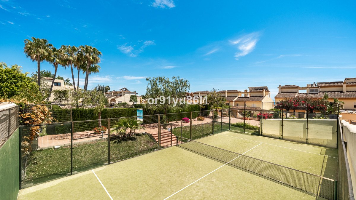 4 Bed Semi-Detached House in Nagüeles