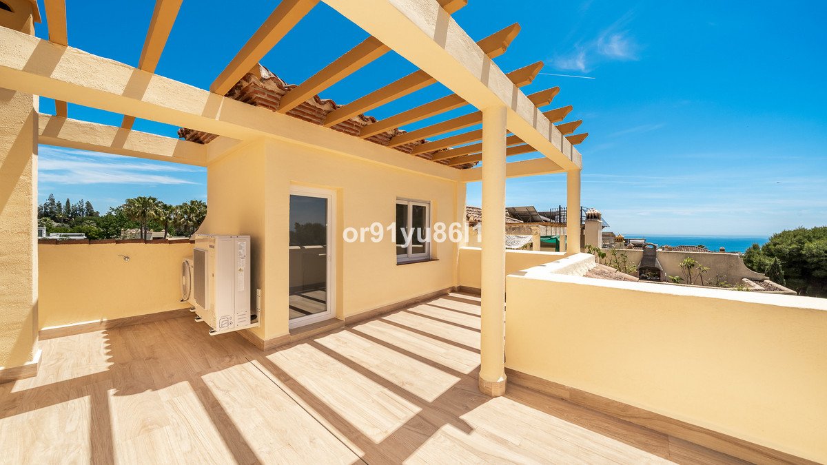 4 Bed Semi-Detached House in Nagüeles