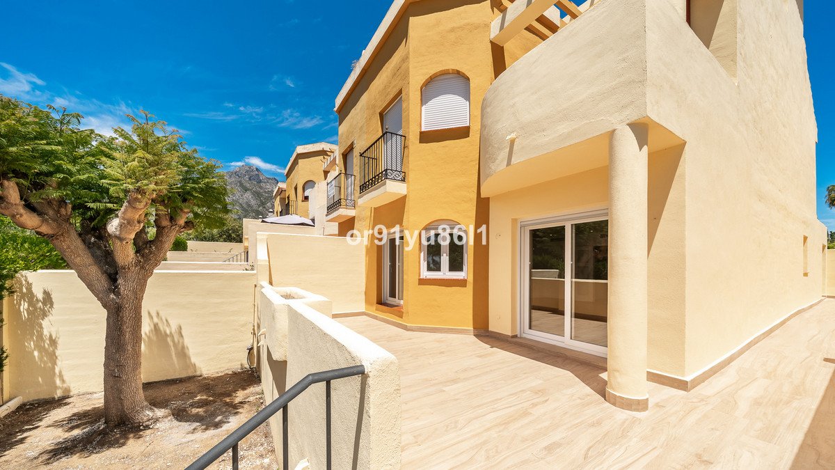 4 Bed Semi-Detached House in Nagüeles