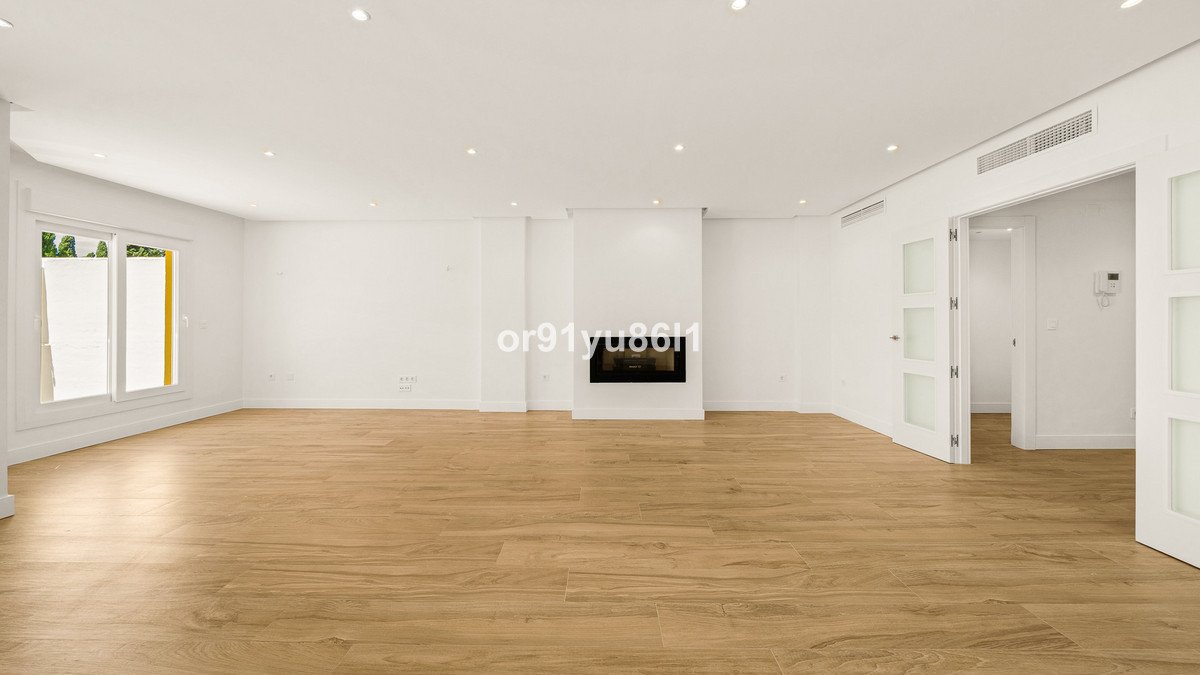 4 Bed Semi-Detached House in Nagüeles
