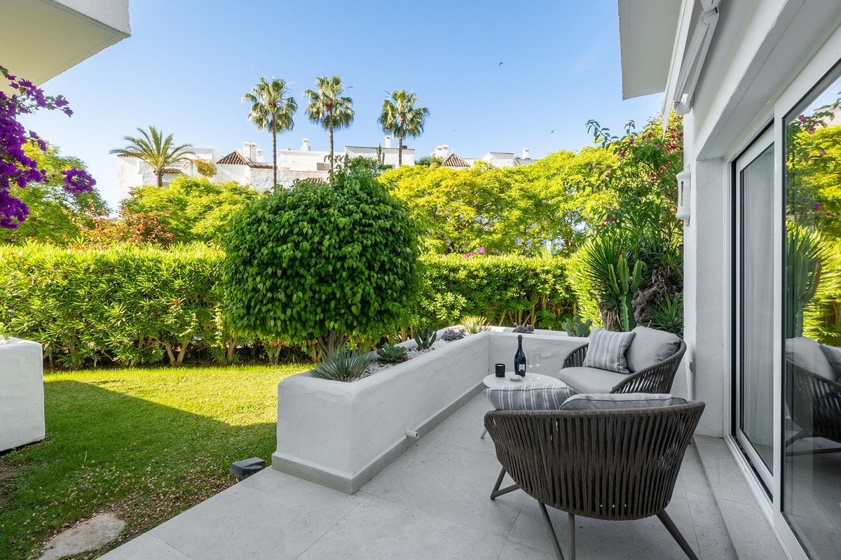 4 Bed Middle Floor Apartment in Marbella