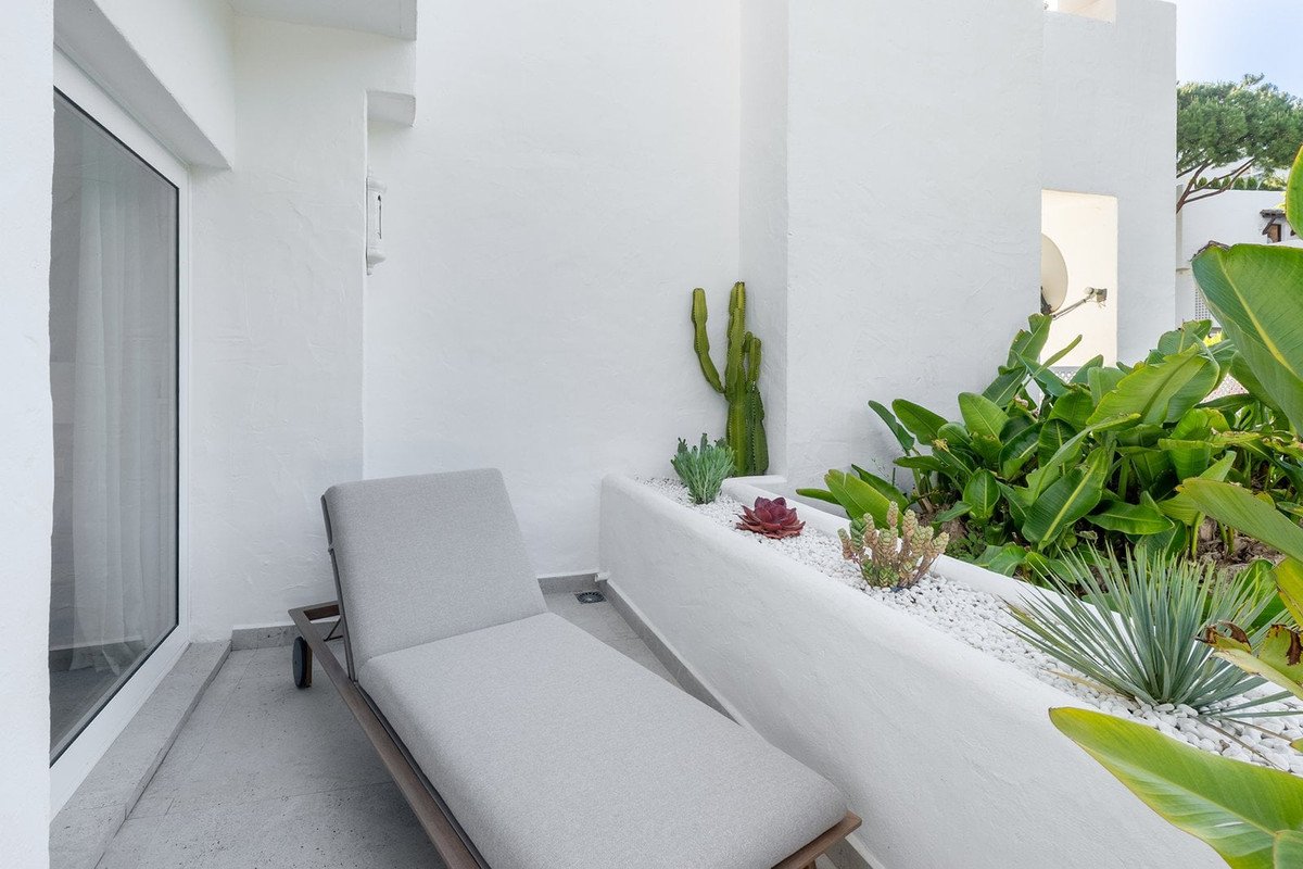 4 Bed Middle Floor Apartment in Marbella