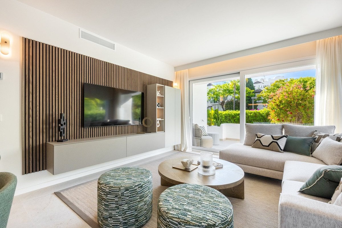 4 Bed Middle Floor Apartment in Marbella
