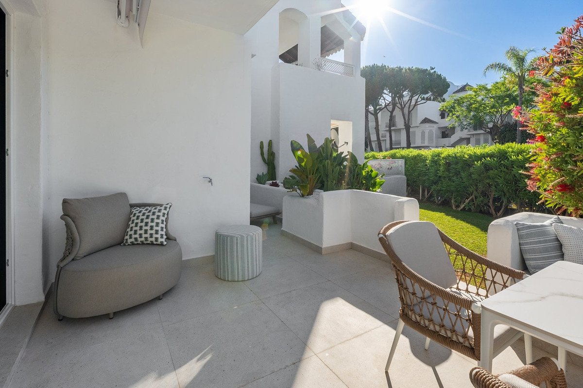 4 Bed Middle Floor Apartment in Marbella