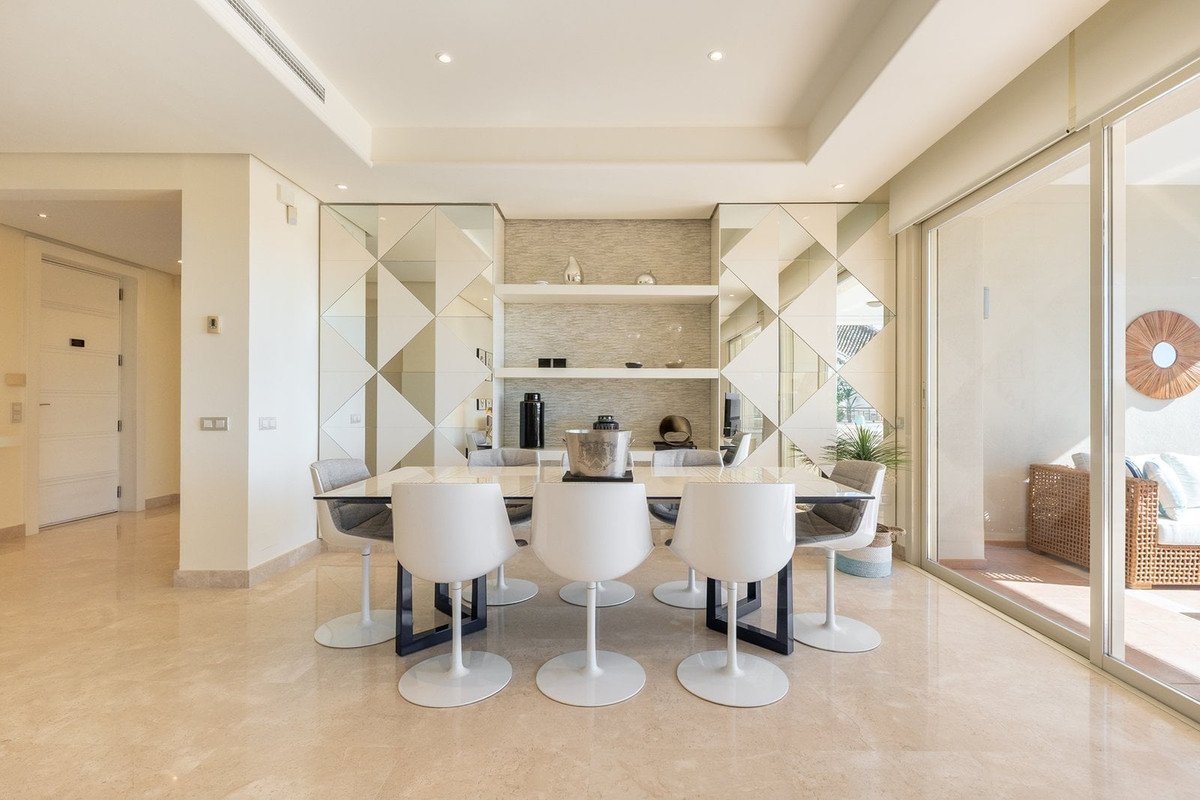 3 Bed Middle Floor Apartment in Marbella