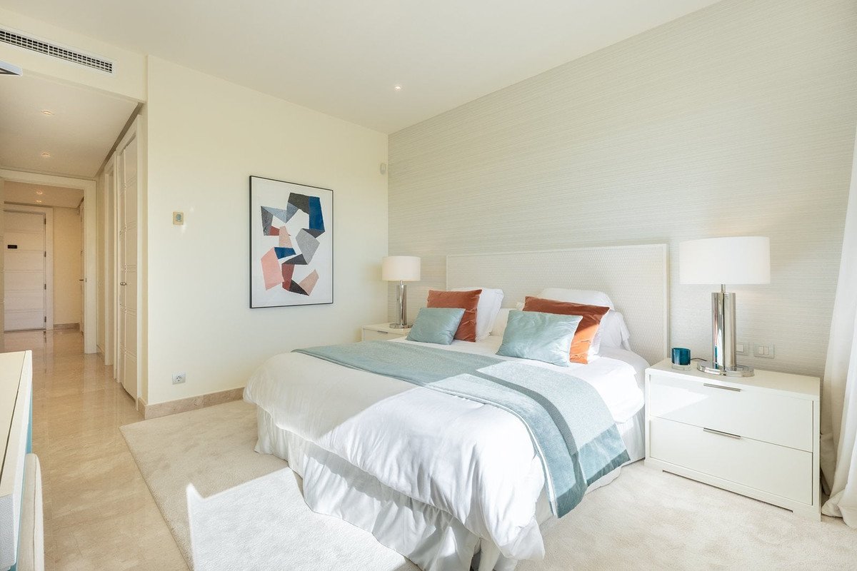 3 Bed Middle Floor Apartment in Marbella