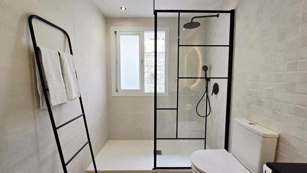 3 Bed Middle Floor Apartment in La Quinta