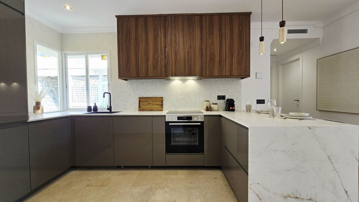 3 Bed Middle Floor Apartment in La Quinta