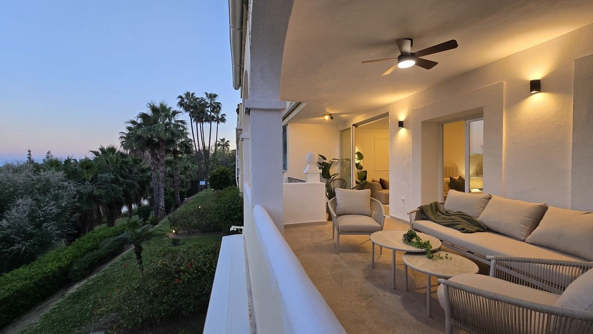 3 Bed Middle Floor Apartment in La Quinta