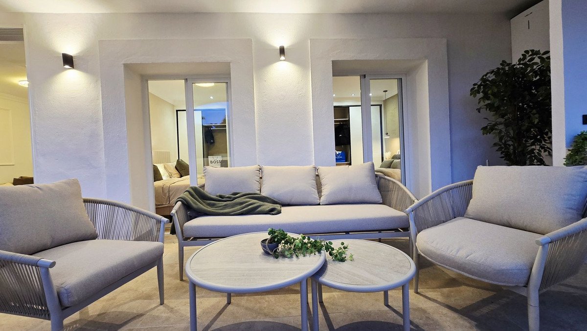 3 Bed Middle Floor Apartment in La Quinta