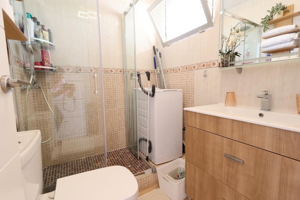 1 Bed Middle Floor Apartment in La Veleta