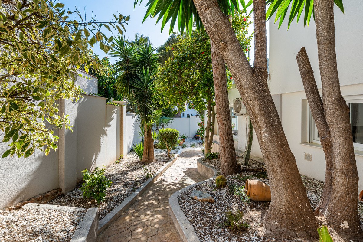 7 Bed Detached Villa in Dehesa de Campoamor