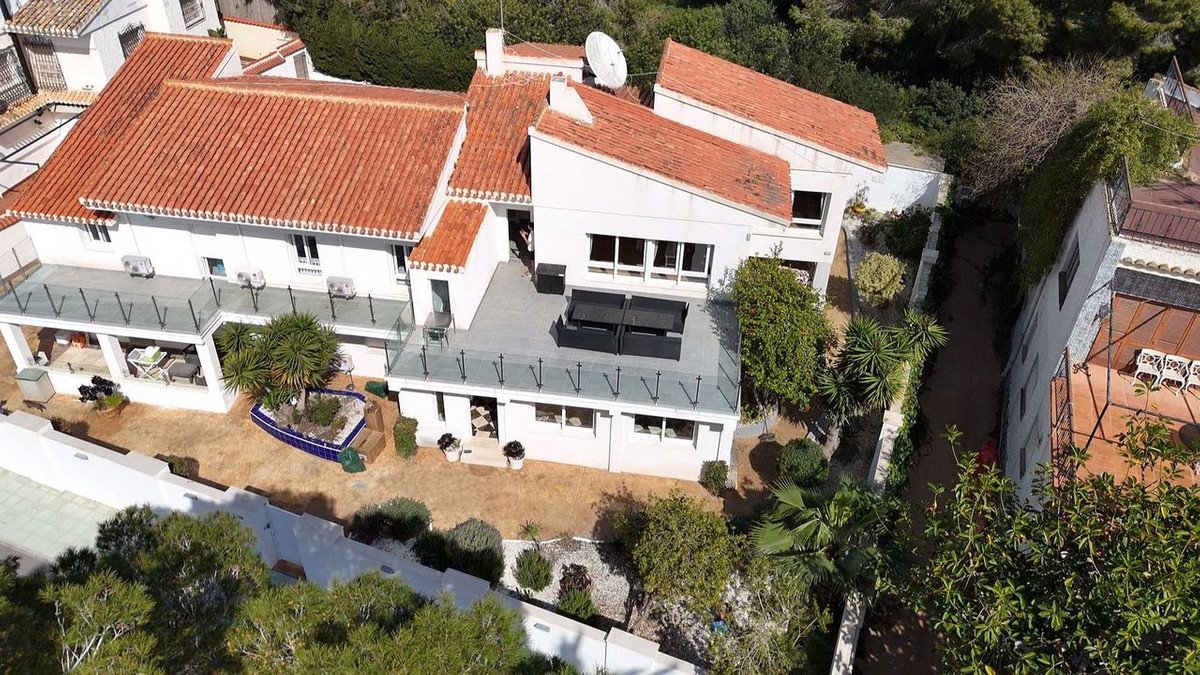 7 Bed Detached Villa in Dehesa de Campoamor