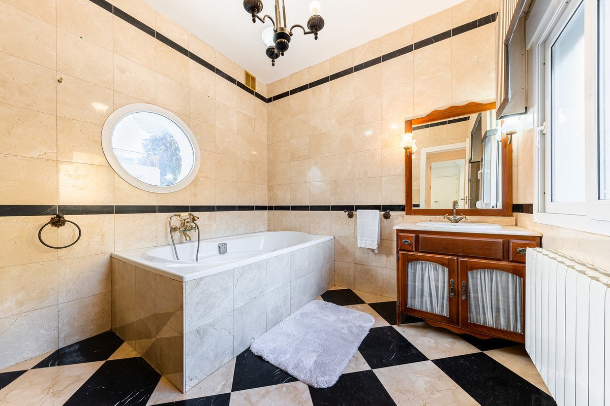 7 Bed Detached Villa in Dehesa de Campoamor