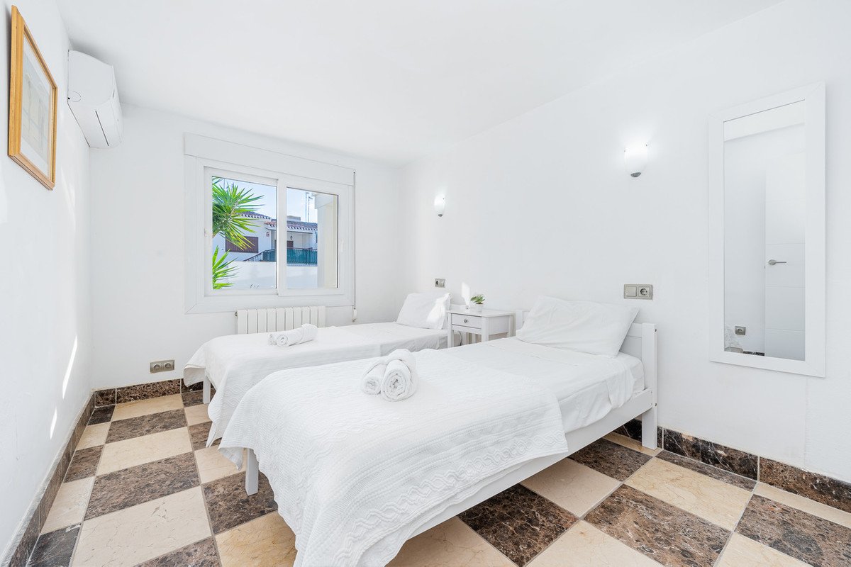 7 Bed Detached Villa in Dehesa de Campoamor