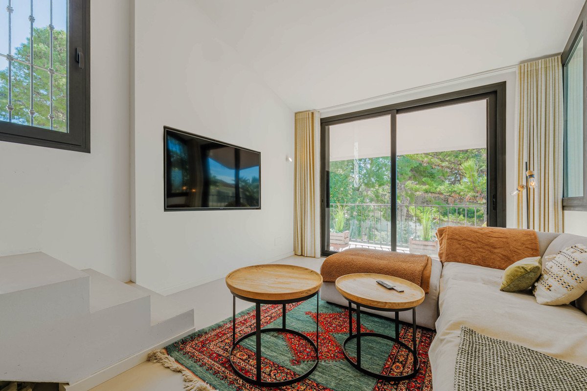 4 Bed Detached Villa in Pinares de San Antón