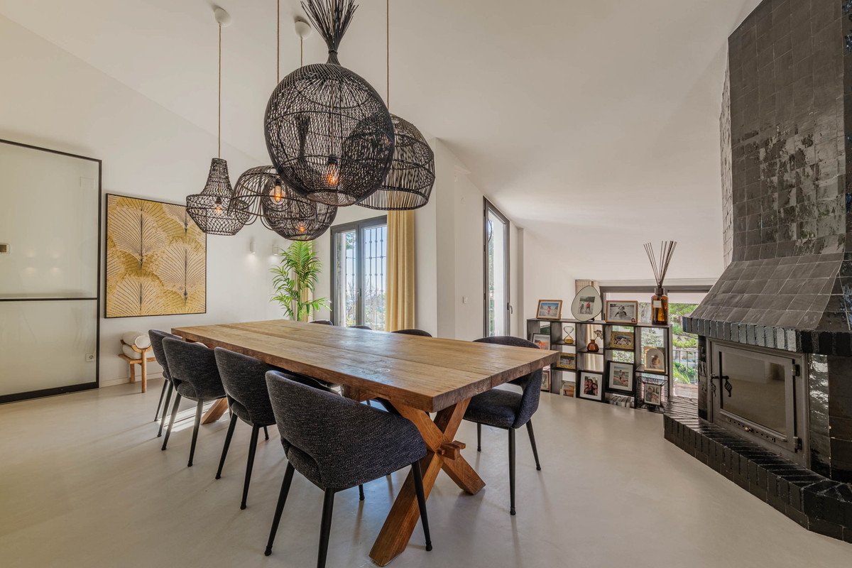 4 Bed Detached Villa in Pinares de San Antón