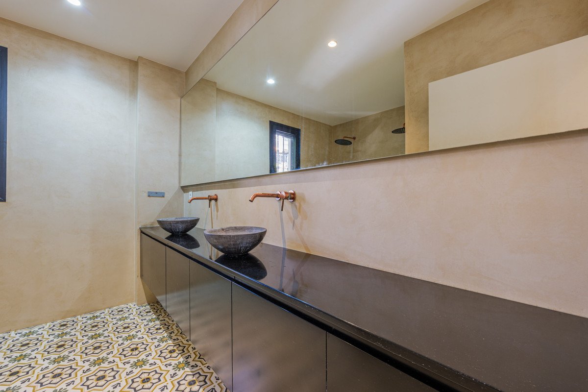 4 Bed Detached Villa in Pinares de San Antón