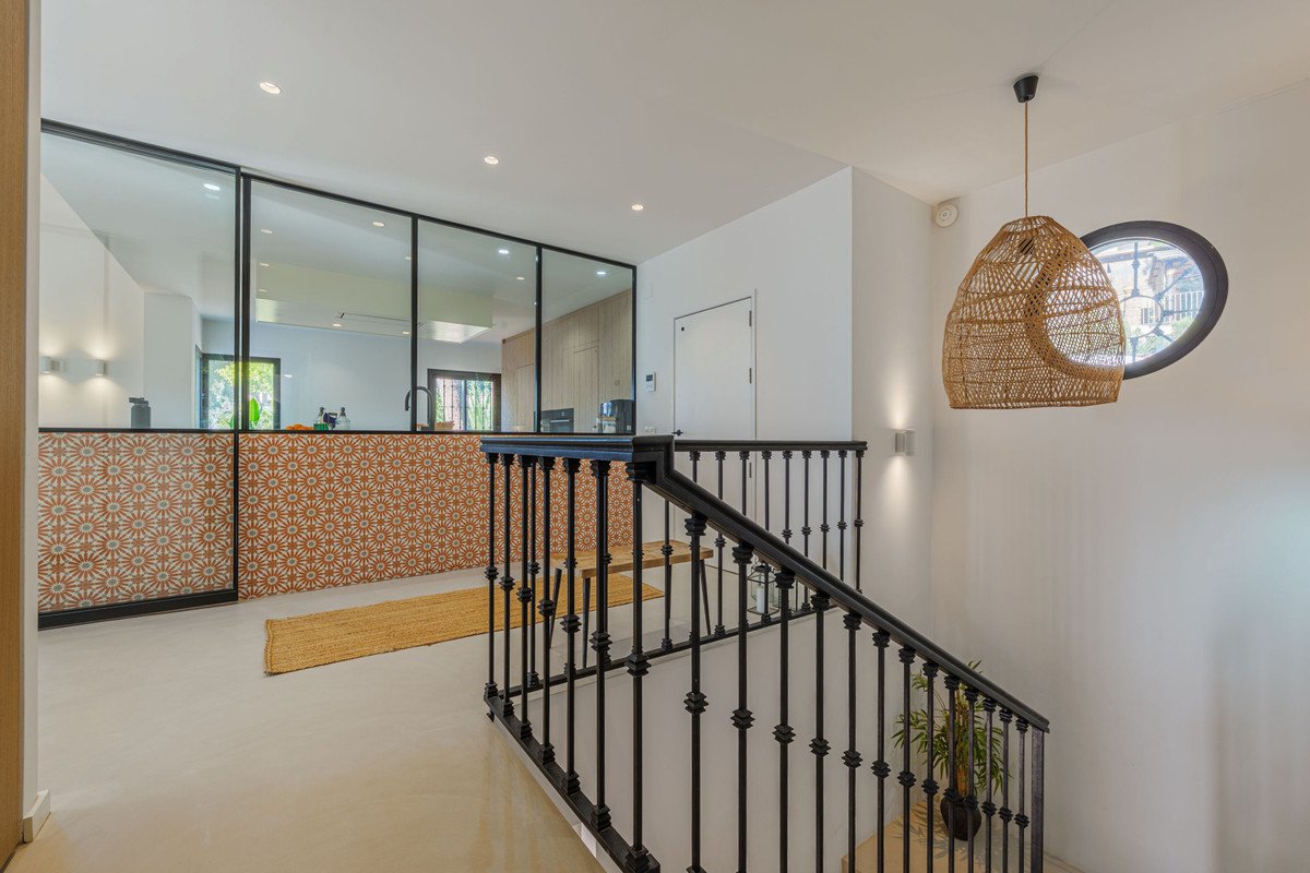 4 Bed Detached Villa in Pinares de San Antón