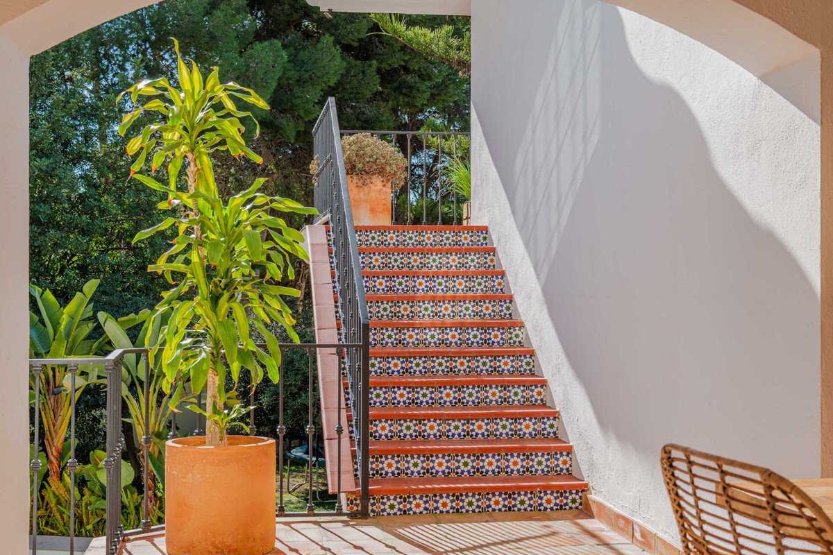 4 Bed Detached Villa in Pinares de San Antón