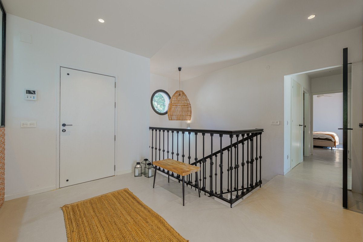 4 Bed Detached Villa in Pinares de San Antón