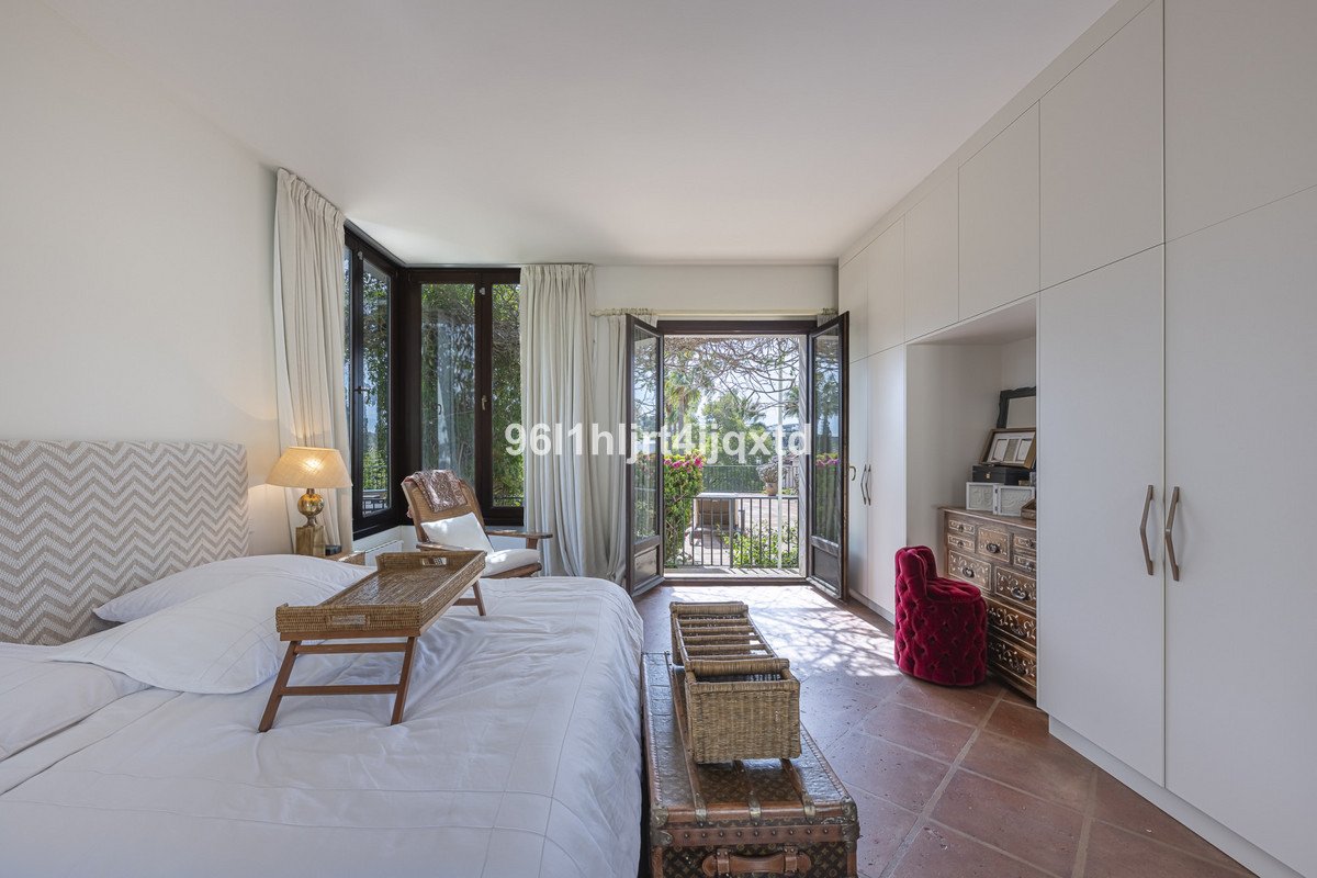 5 Bed Detached Villa in Sotogrande Alto