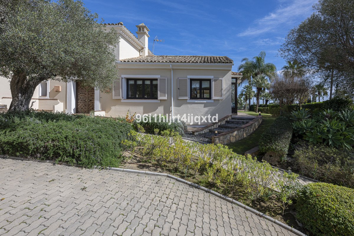 5 Bed Detached Villa in Sotogrande Alto