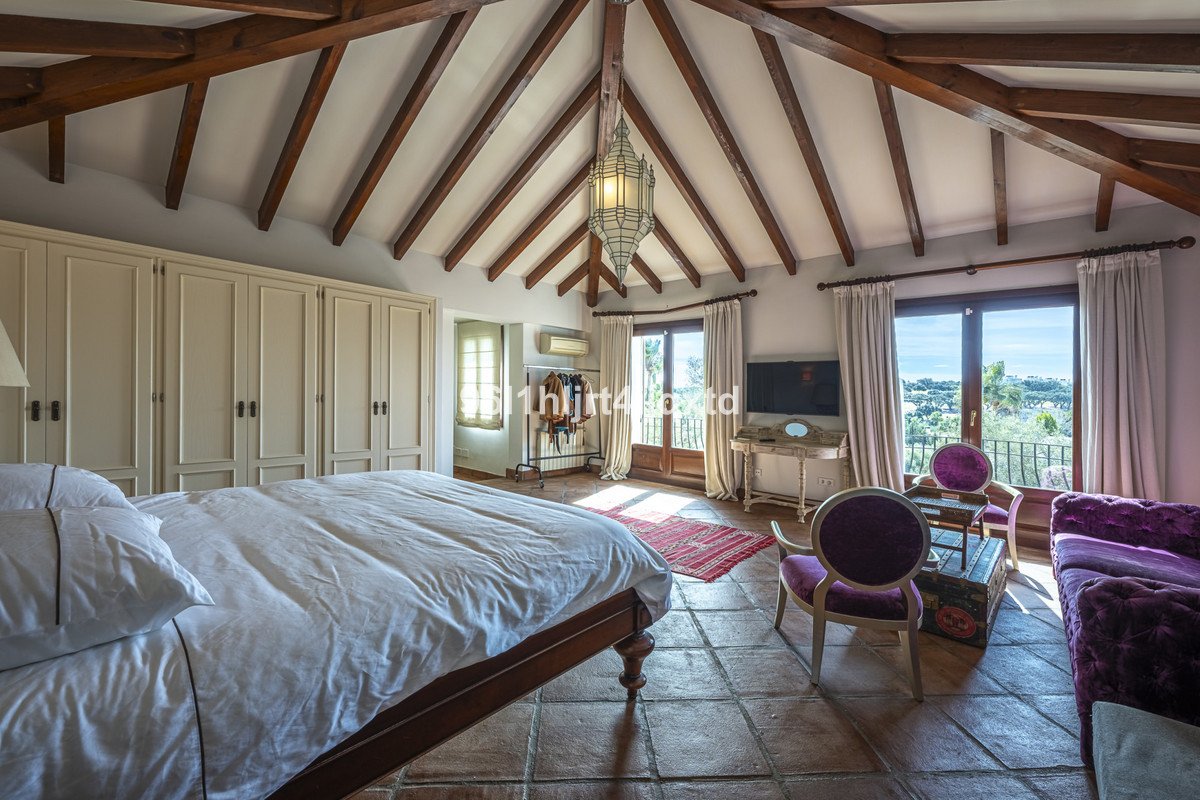 5 Bed Detached Villa in Sotogrande Alto