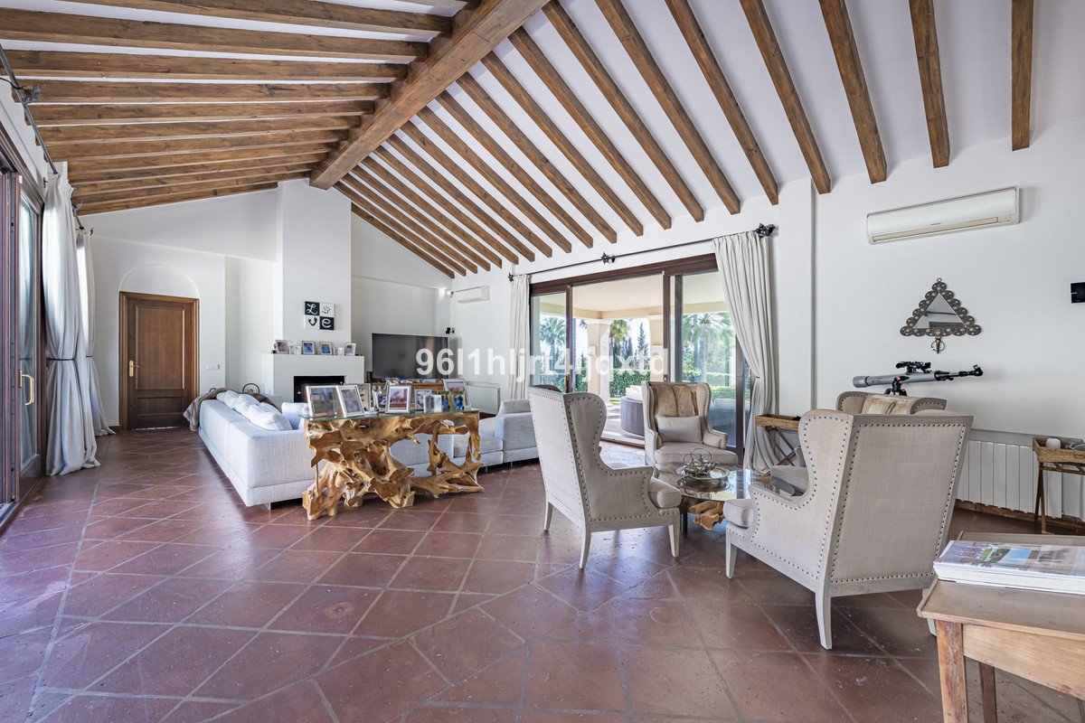 5 Bed Detached Villa in Sotogrande Alto