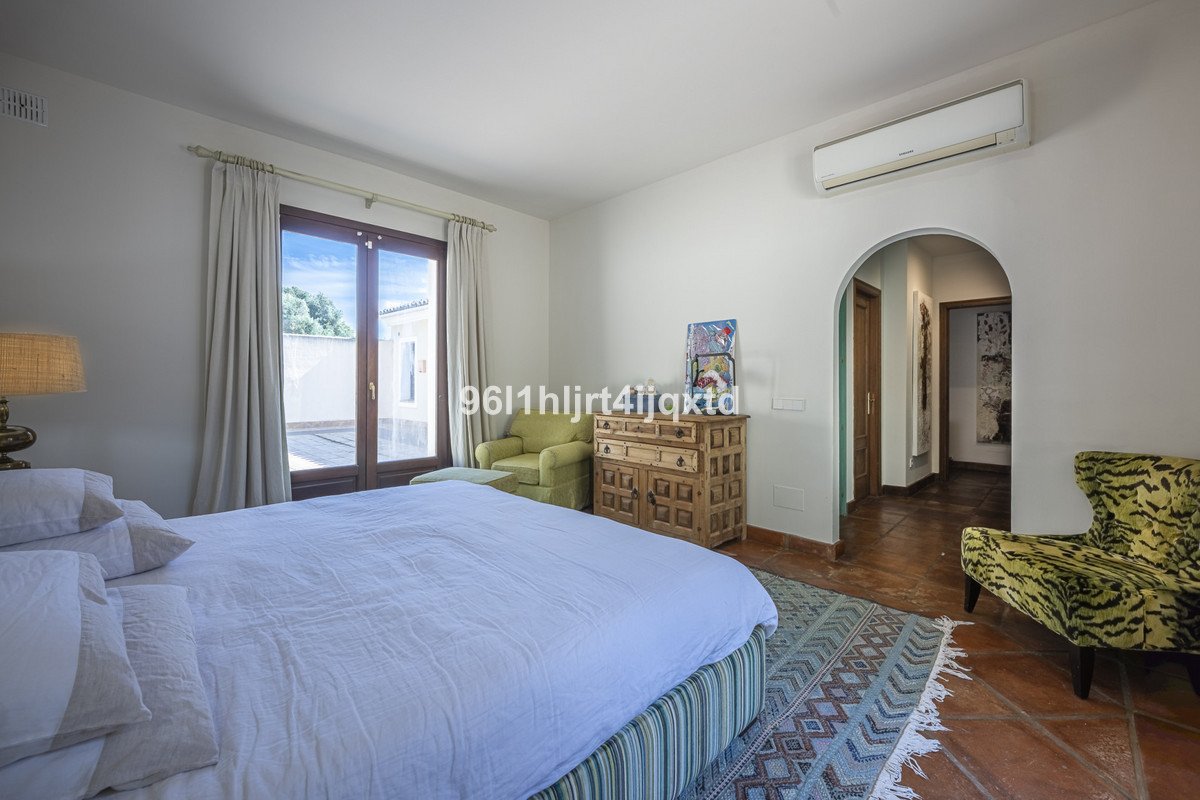 5 Bed Detached Villa in Sotogrande Alto