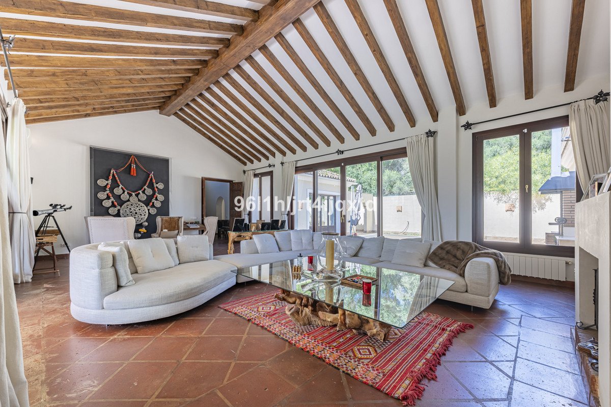 5 Bed Detached Villa in Sotogrande Alto
