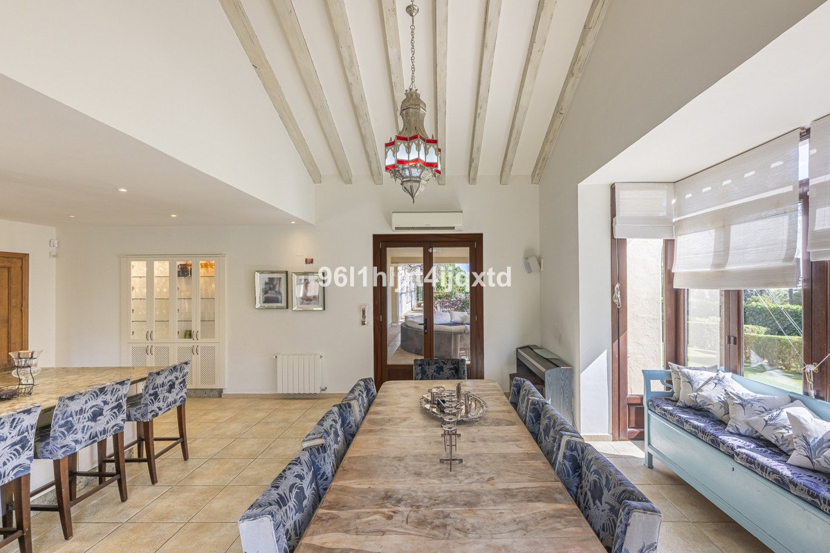 5 Bed Detached Villa in Sotogrande Alto