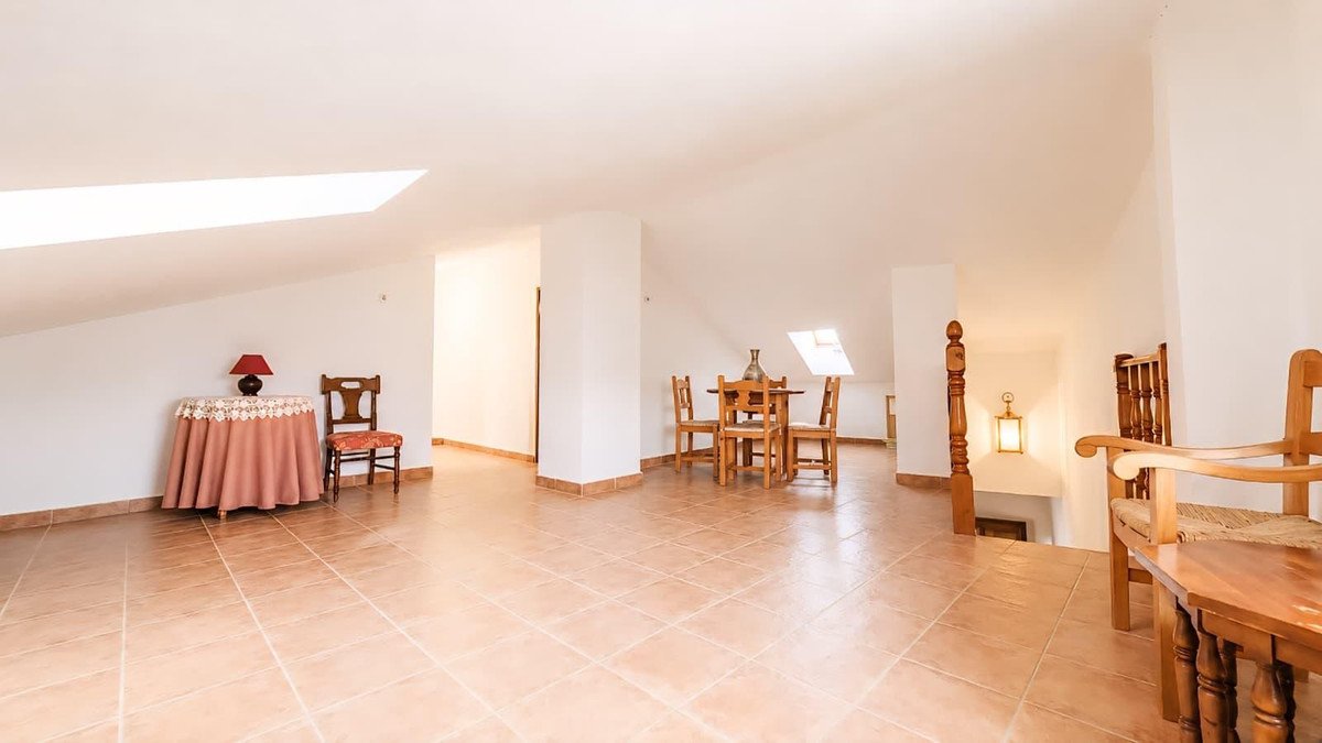 8 Bed Townhouse in Ronda