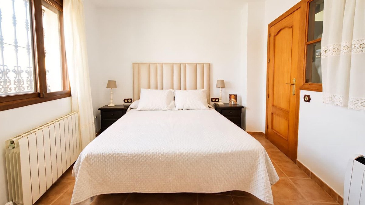8 Bed Townhouse in Ronda