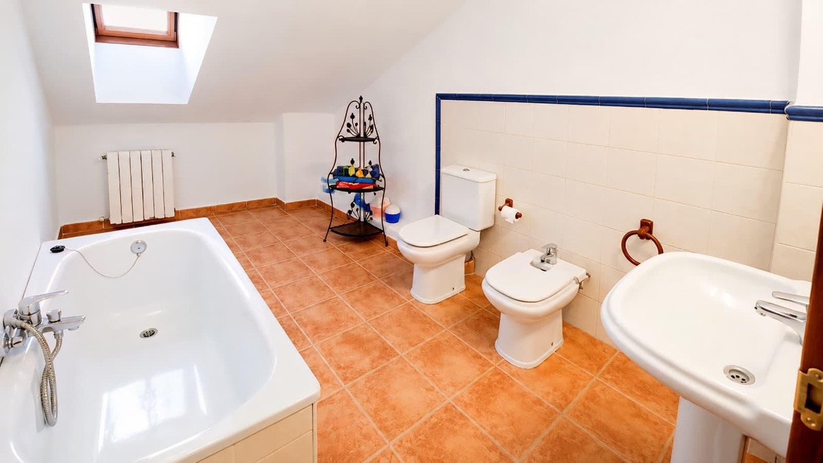 8 Bed Townhouse in Ronda
