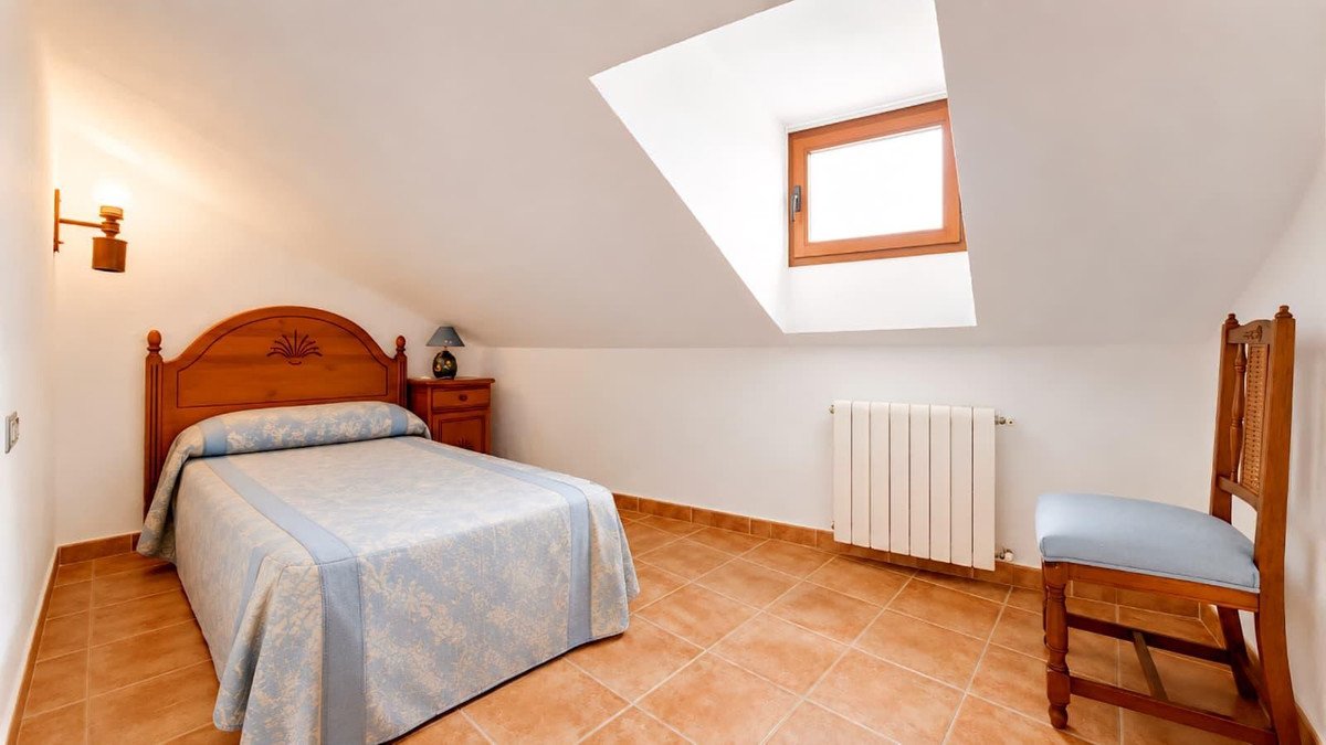 8 Bed Townhouse in Ronda