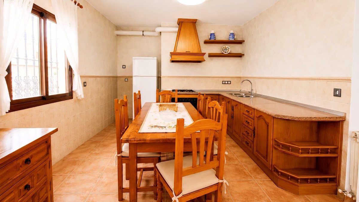 8 Bed Townhouse in Ronda