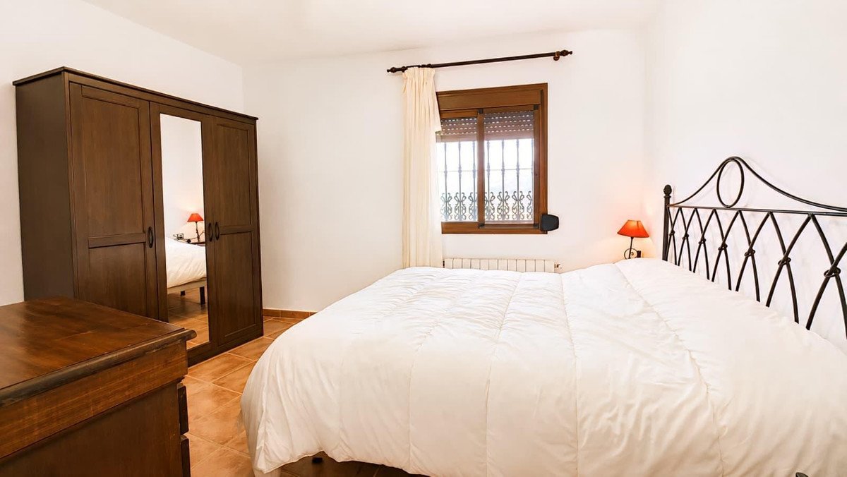 8 Bed Townhouse in Ronda