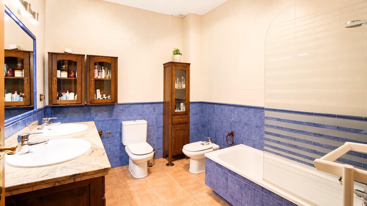 8 Bed Townhouse in Ronda