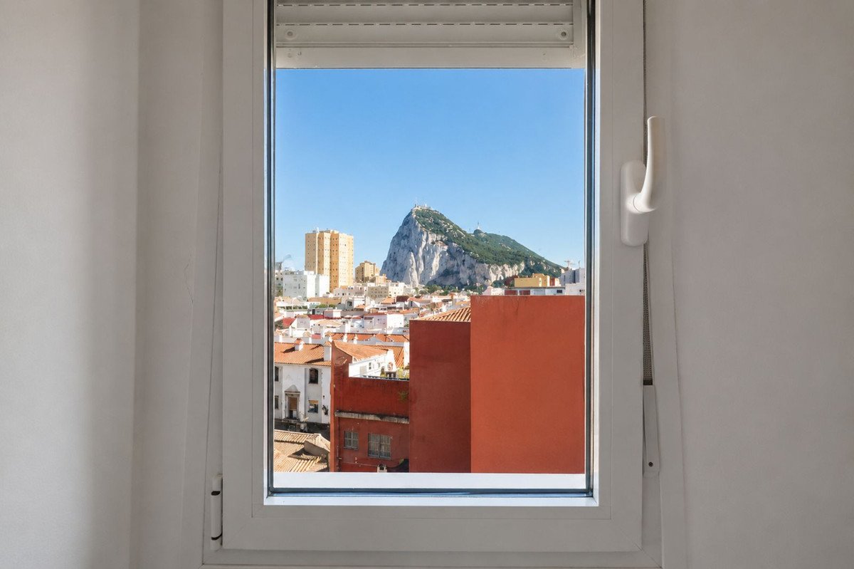 4 Bed Penthouse in La Línea
