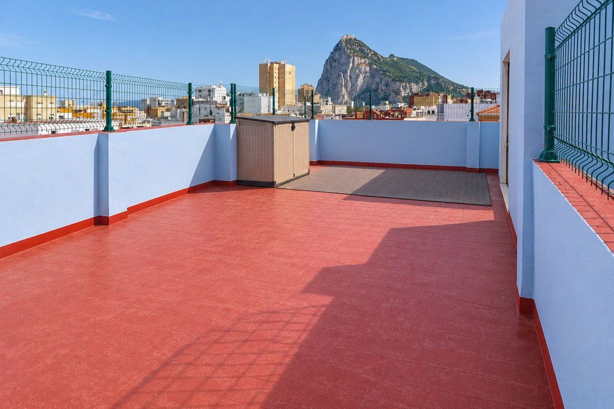 4 Bed Penthouse in La Línea
