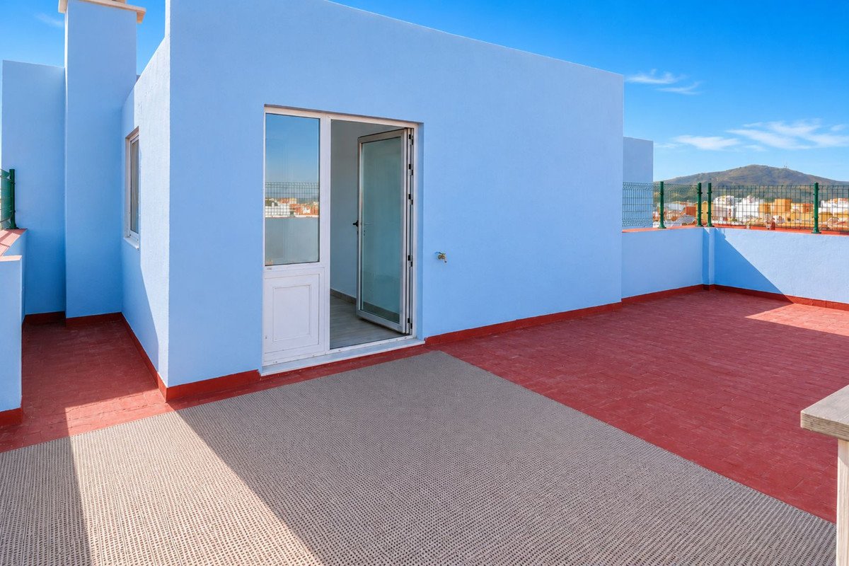 4 Bed Penthouse in La Línea
