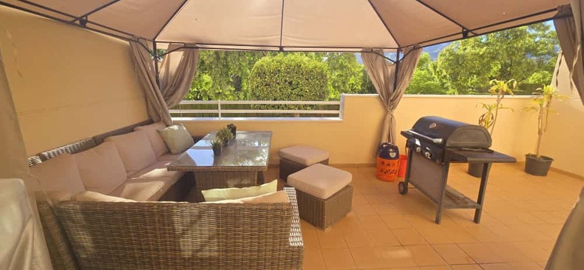 2 Bed Ground Floor Apartment in Ciudad Jardín