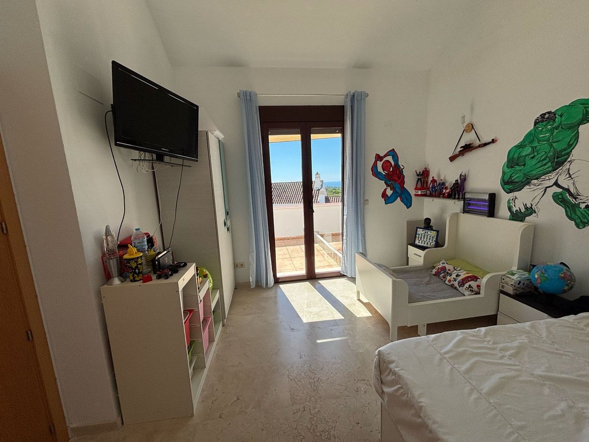 3 Bed Semi-Detached House in Casares Playa