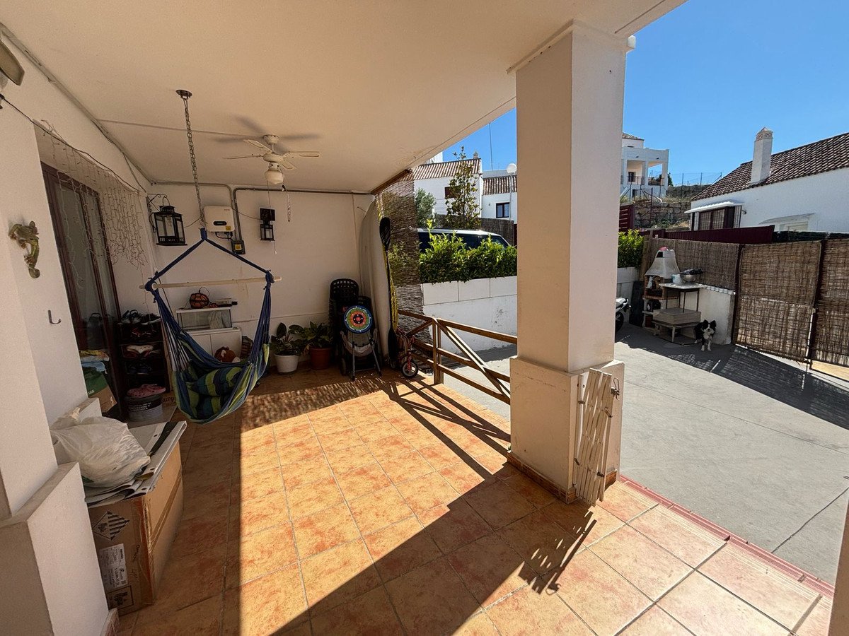 3 Bed Semi-Detached House in Casares Playa