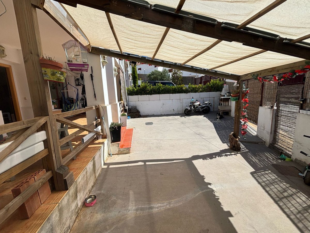 3 Bed Semi-Detached House in Casares Playa