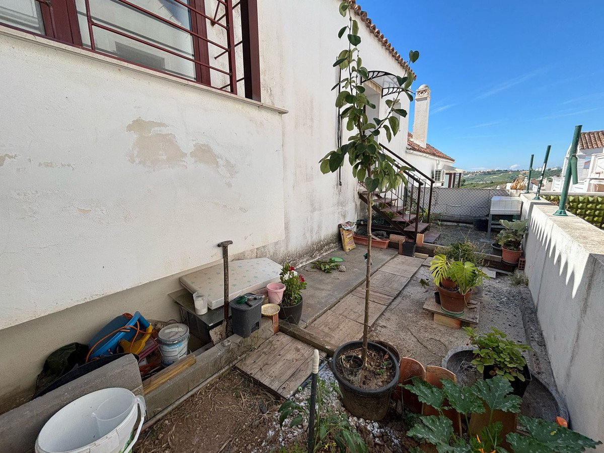 3 Bed Semi-Detached House in Casares Playa
