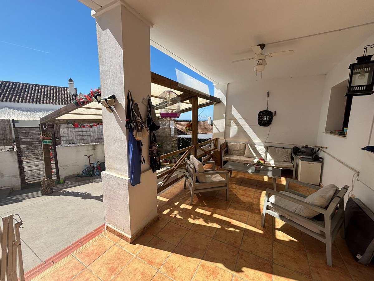 3 Bed Semi-Detached House in Casares Playa